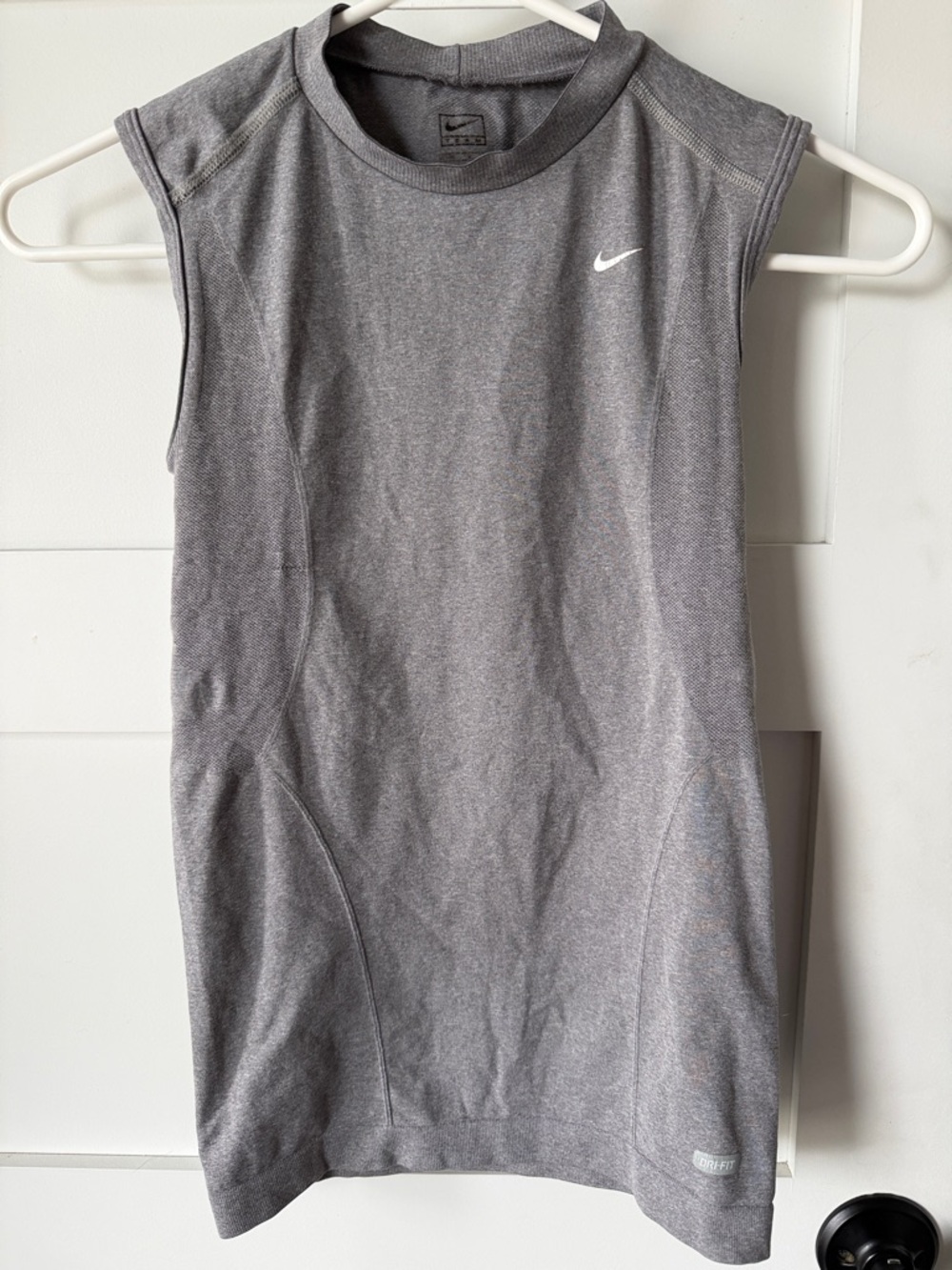 Nike Team Kids Heather Gray Muscle Tank Youth Large